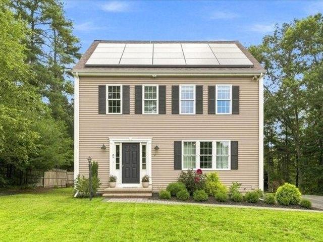 House for sale in Hanson, Massachusetts