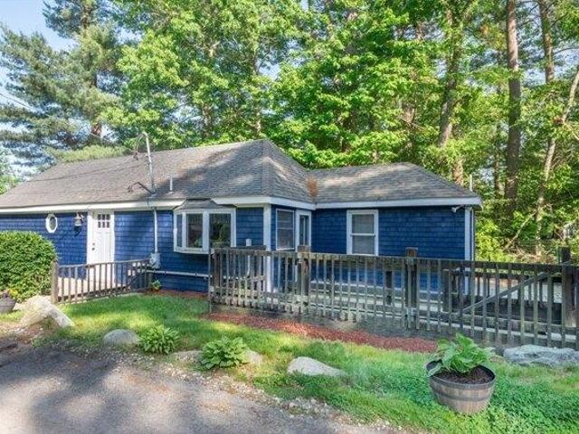 House for sale in Hanson, Massachusetts
