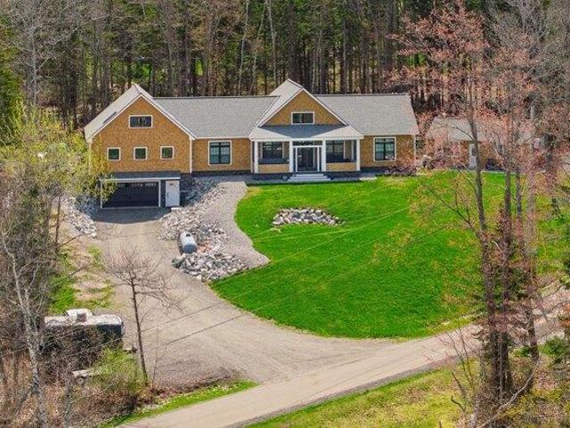 House for sale in Bailey Island, Maine