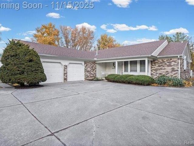 House for sale in Harrison Township, Michigan