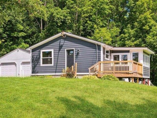 House for sale in Plantsville, Vermont