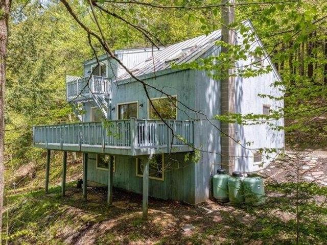 House for sale in Plantsville, Vermont