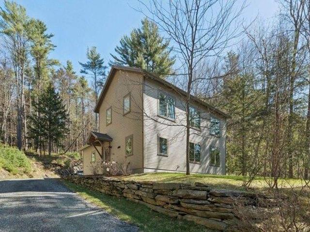 House for sale in Plantsville, Vermont
