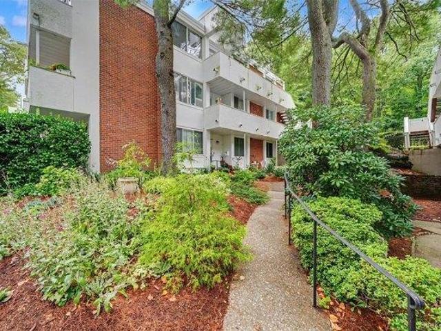 Condo for sale in Hartsdale, New York