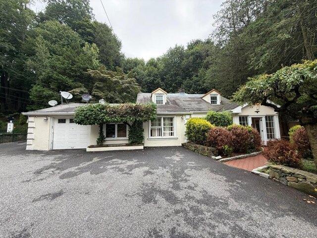 House for sale in Hartsdale, New York