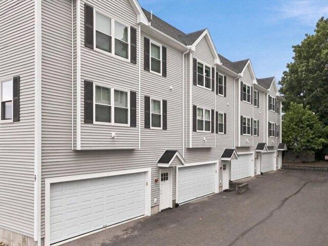 Condo for sale in Haverhill, Massachusetts