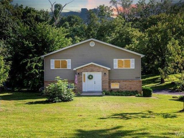 House for sale in Hazelwood, Missouri
