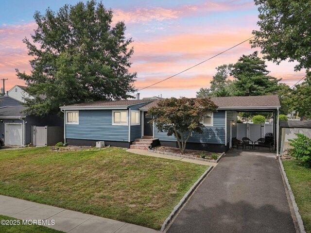 House for sale in Hazlet, New Jersey