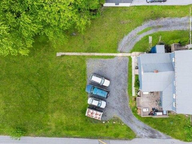 House for sale in Hedgesville, West Virginia