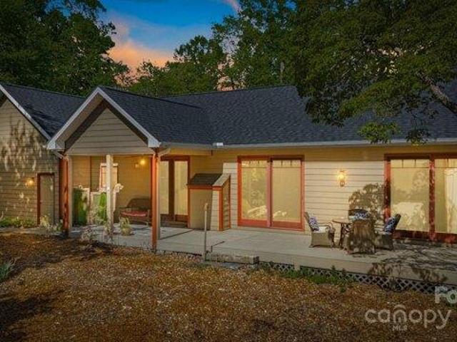 House for sale in Etowah, North Carolina