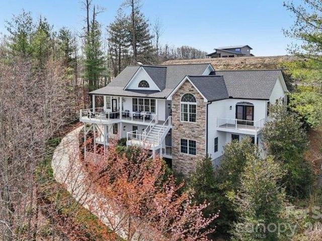 House for sale in Hendersonville, North Carolina