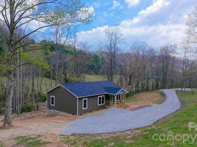 House for sale in Hendersonville, North Carolina