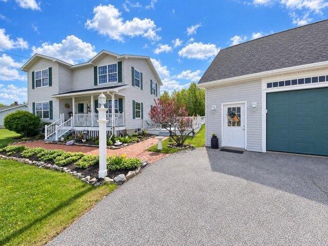 House for sale in Hermon, Maine