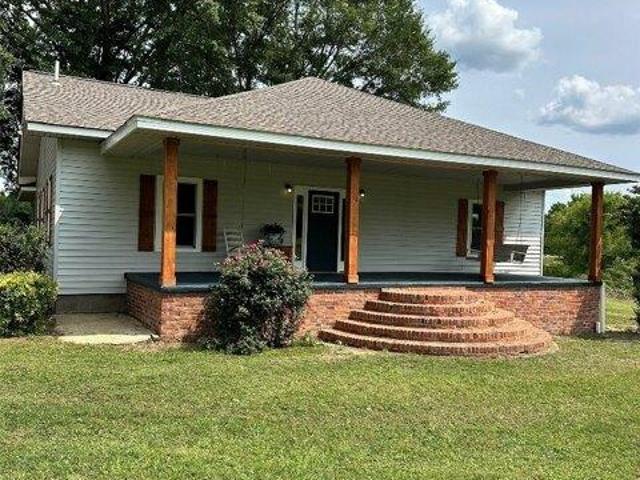 House for sale in Highland Home, Alabama
