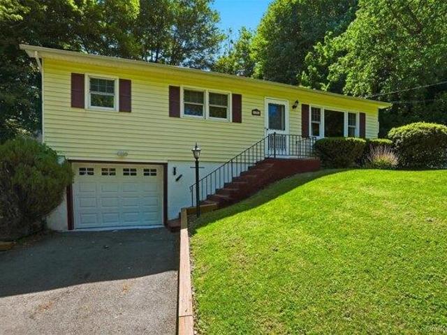 House for sale in Highland Mills, New York