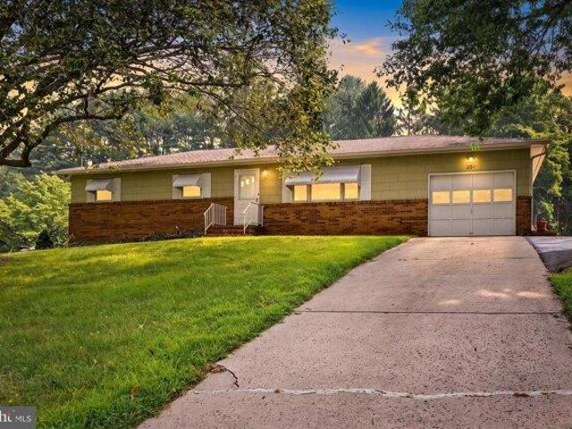 House for sale in Windsor, New Jersey