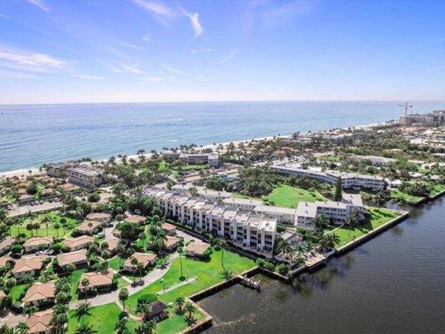 House for sale in Hillsboro Beach