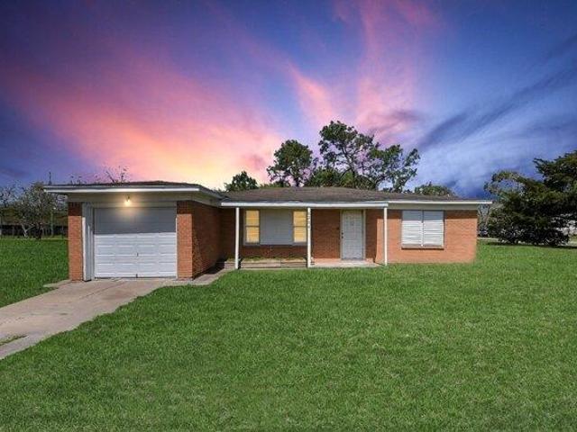 House for sale in Hitchcock, Texas