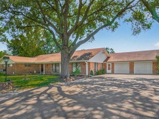 House for sale in Hitchcock, Texas
