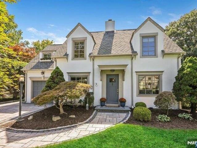 House for sale in Ho-Ho-Kus, Bergen County