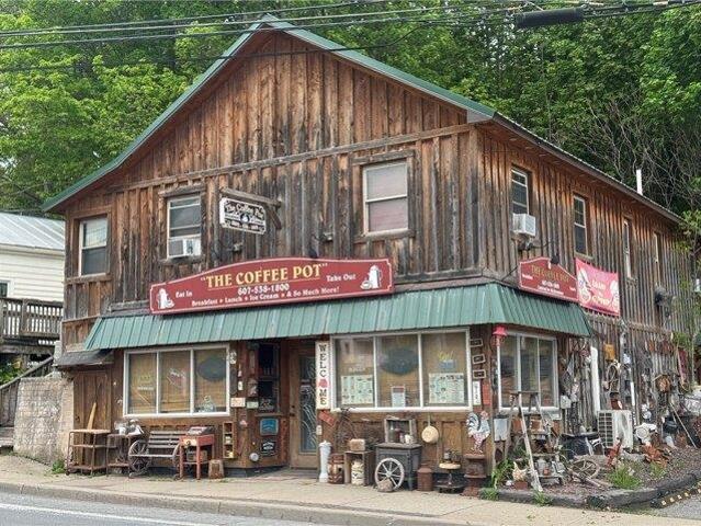 House for sale in Harpersfield, New York