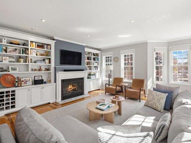 Condo for sale in Hudson, New Jersey