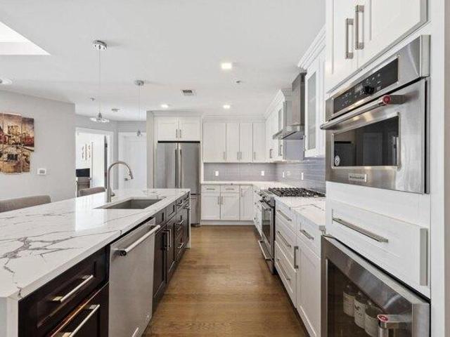 Condo for sale in Hudson, New Jersey