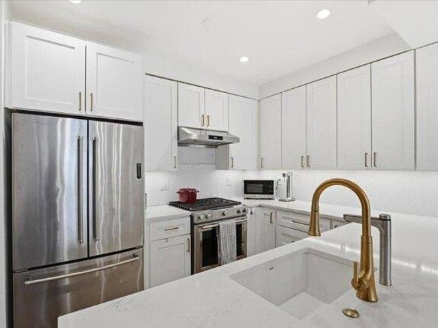 Condo for sale in Hudson, New Jersey