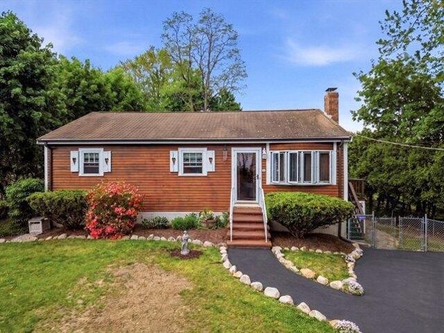 House for sale in Holbrook, Massachusetts