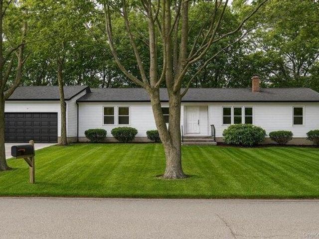 House for sale in Bohemia, New York