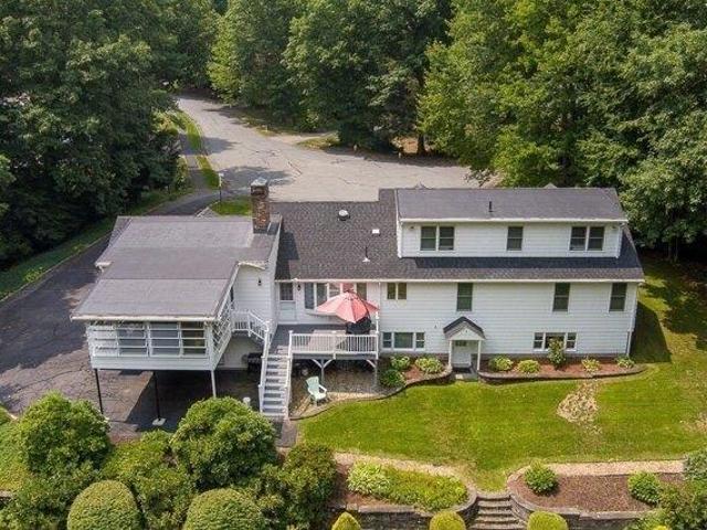 House for sale in Unionville, Holden