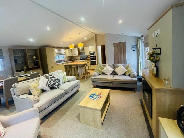 Park Home for sale in Kelsale cum Carlton, Eastbridge