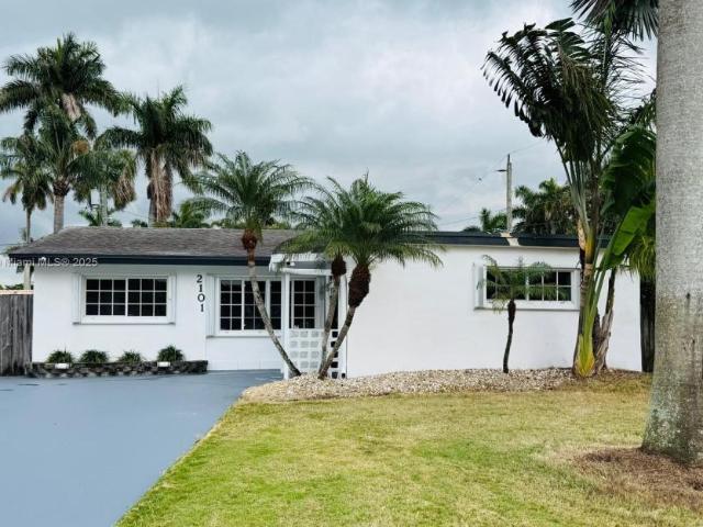 House for rent in Hollywood