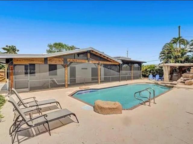 House for rent in Hollywood