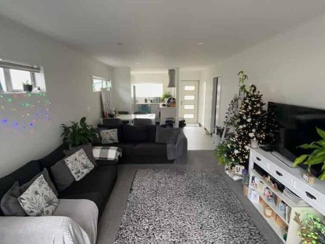 House for rent in Chaslands, Canterbury