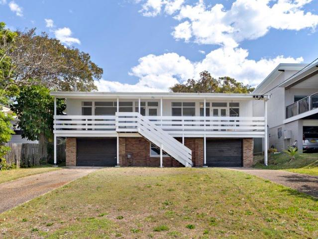 House for rent in Caves Beach, City of Lake Macquarie