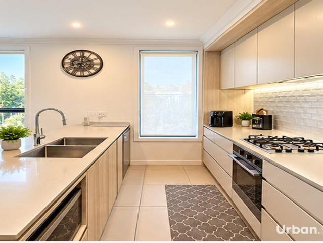 Townhouse for rent in Denham Court, Sydney