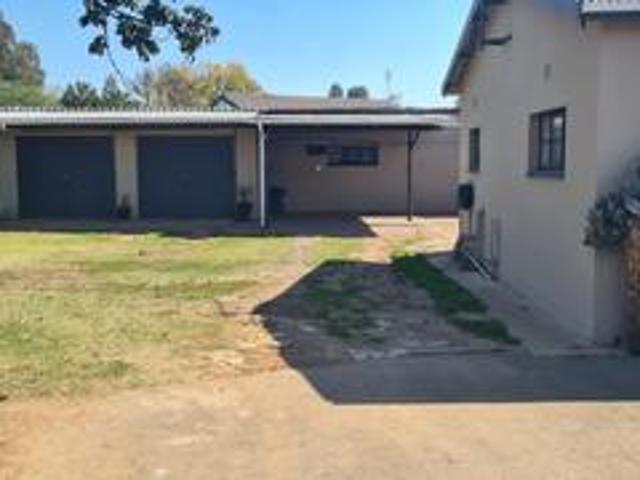 House for sale in Glencoe, Kwazulu-natal