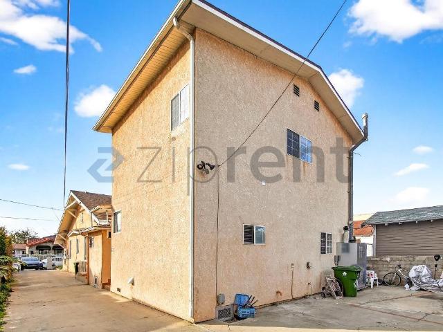 House for rent in Canoga Park, California