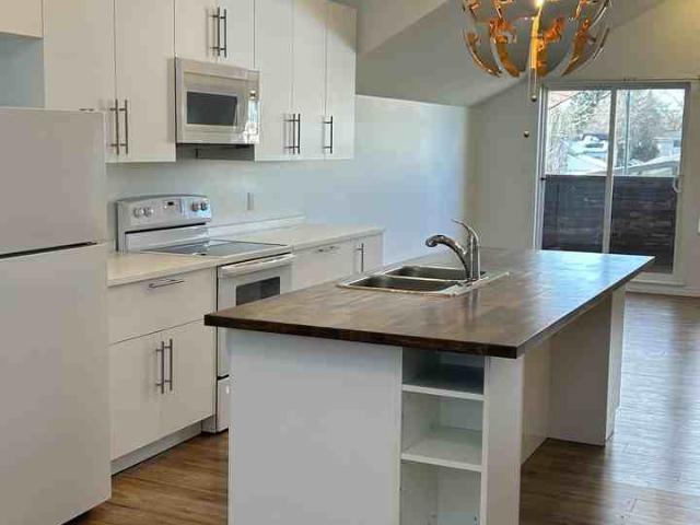 House for rent in Wedgewood, Alberta