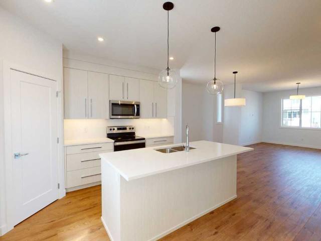 House for rent in Chestermere, Alberta