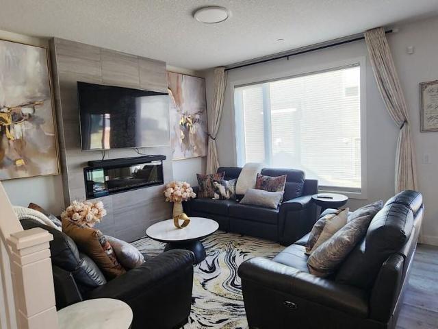 House for rent in Sora, Calgary