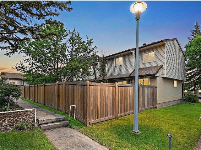 House for rent in Wedgewood, Alberta