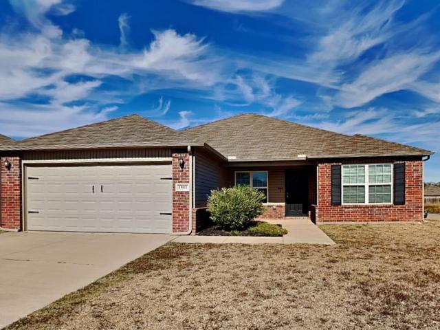 House for rent in Mustang, Canadian County