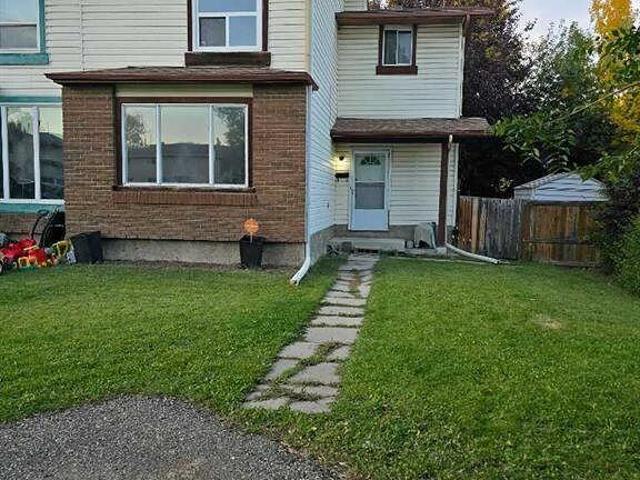 House for rent in Pineridge, Calgary