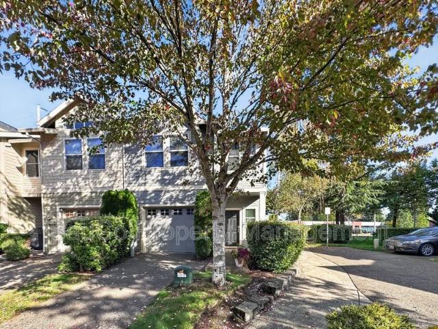House for rent in Amberglen Condominiums & Townhomes, Hillsboro