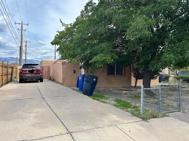 House for rent in Uptown, Albuquerque