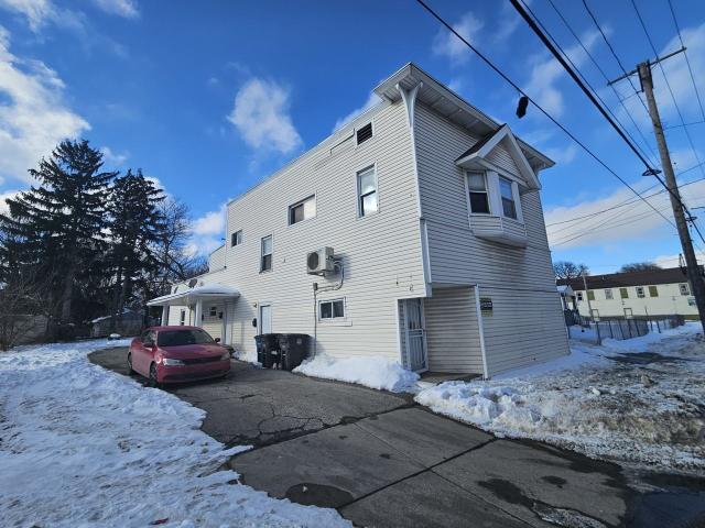 House for rent in Detroit - Shoreway, Cleveland