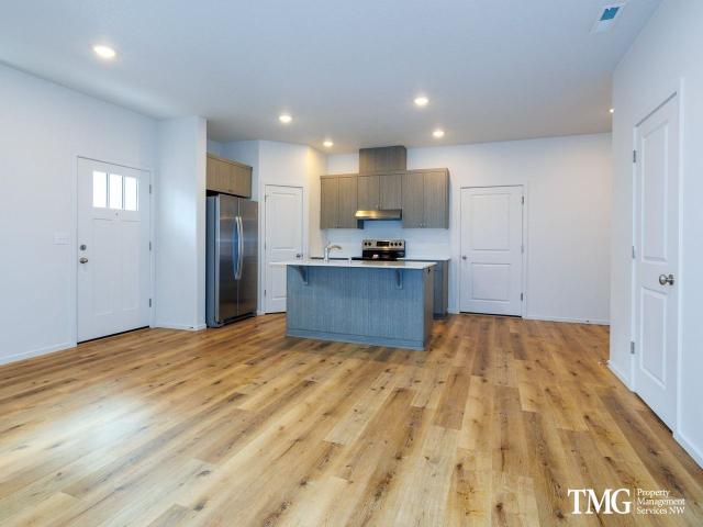 House for rent in Bagley Downs, Vancouver