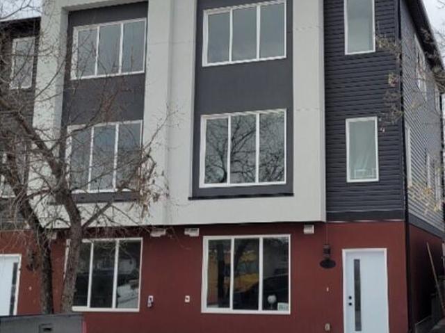 House for rent in Bowness, Calgary